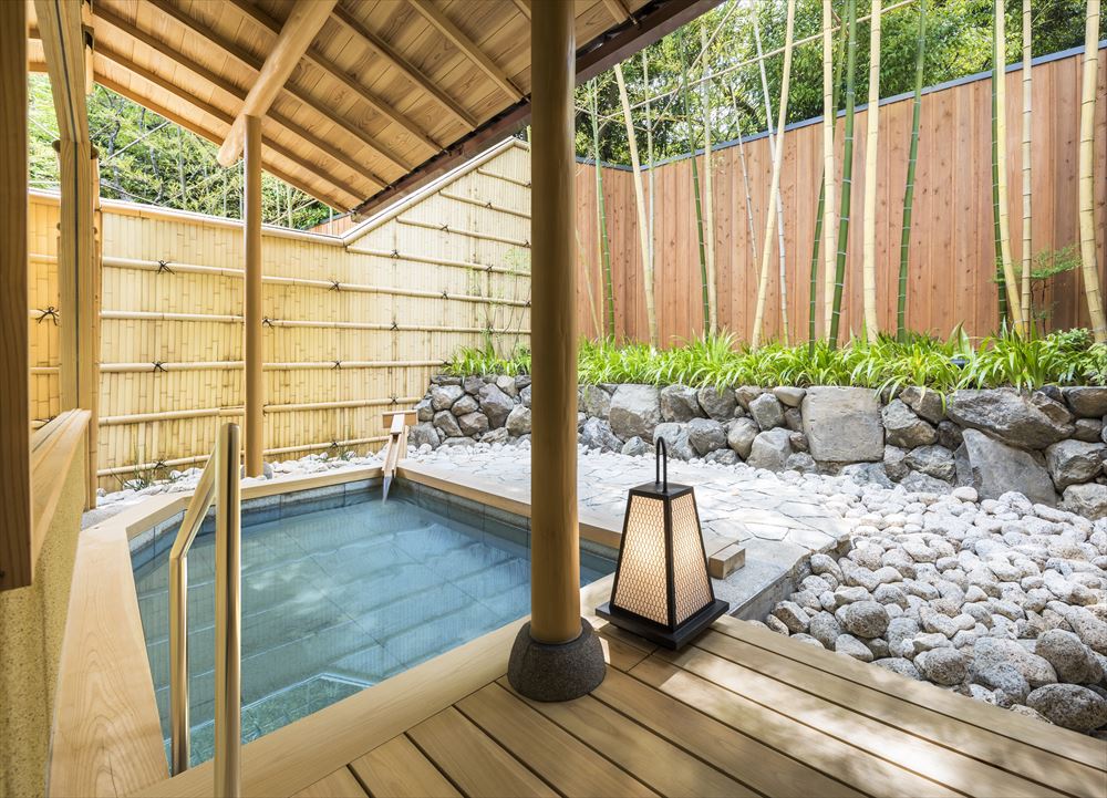 Suiran, a Luxury Collection Hotel, Kyoto_A private, open-air hot spring bath exclusively for hotel guests. Relax and be healed by the natural hot springs of Arashiyama.