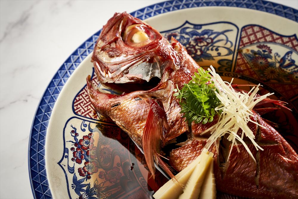 AKARI et KAORI. Simmered sea bream