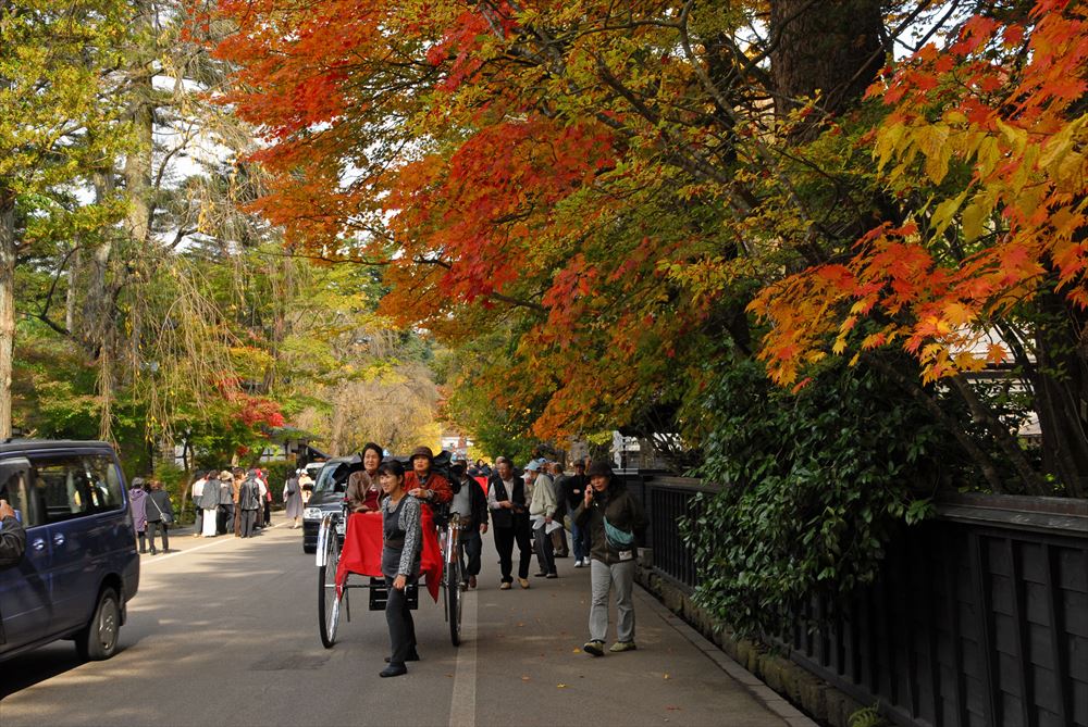 TAMACHI BUKEYASHIKI HOTEL.　Bukeyashiki Street.