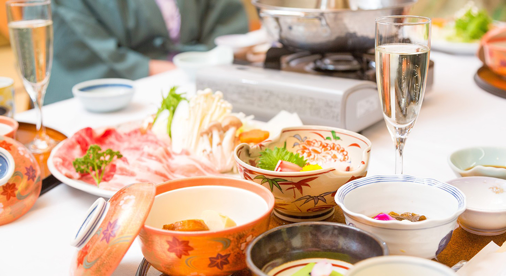 餐饮