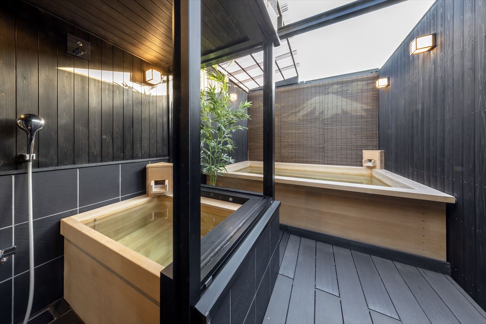 SAKE Bar Hotel 浅草。貸切露天風呂。